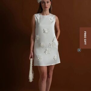 Sierra Darien  3D FLORAL APPLIQUÉ MINI DRESS – WHITE